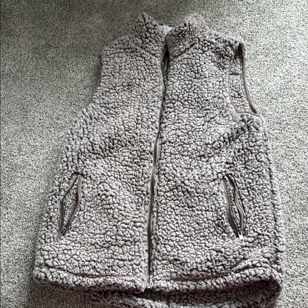 Thread & Supply Soft Gray Sherpa Full Zip Vest